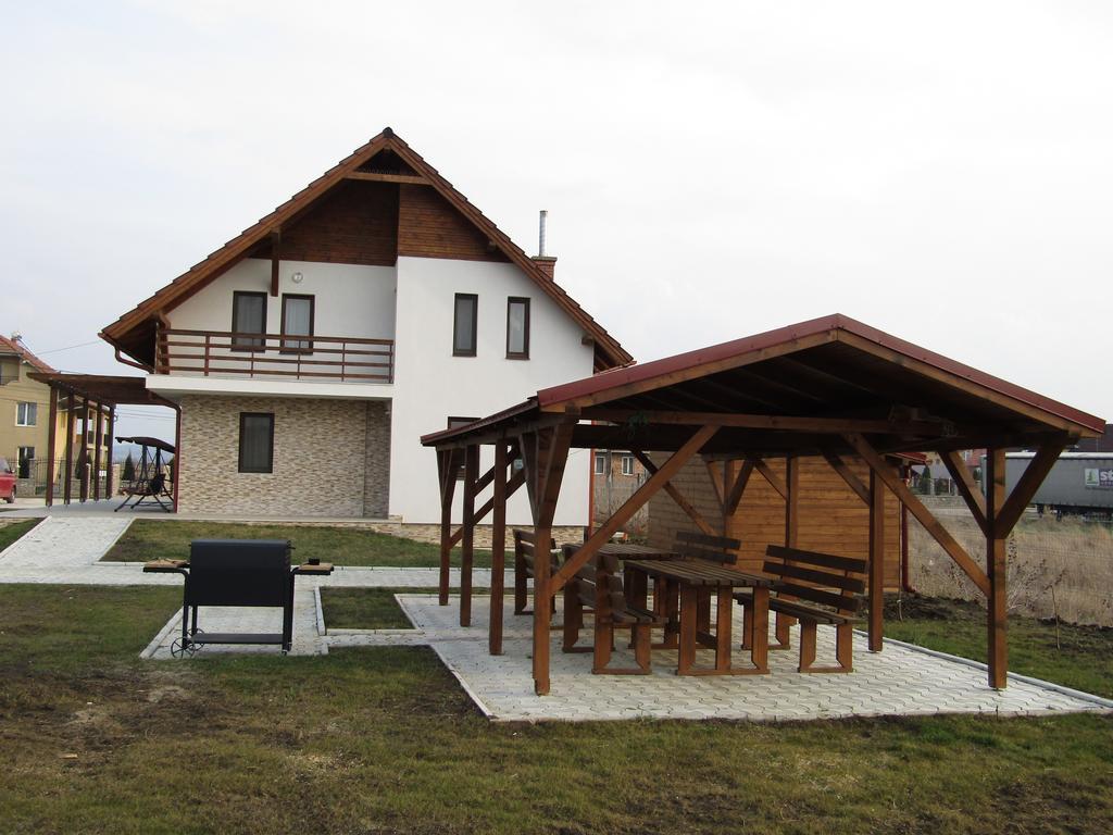 Pensiunea Soli Deo Gloria Sarmasag Exteriér fotografie